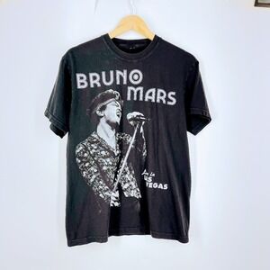 Bruno Mars Live in Las Vegas 2024 Concert Tour Graphic T-Shirt Black Mens Medium